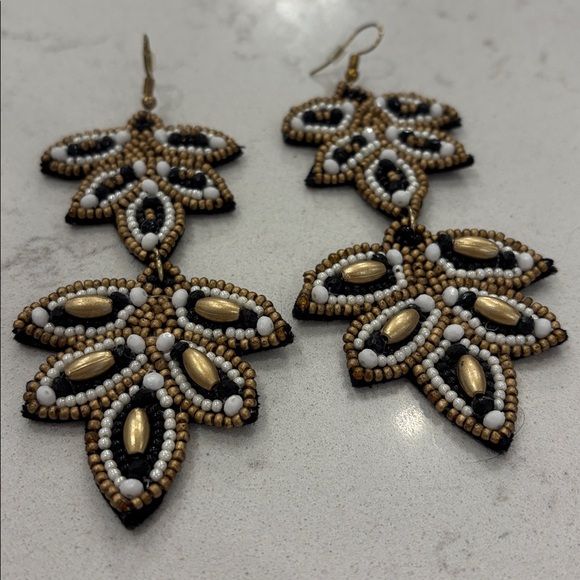 Jewelry - Dangle & Drop Leaf Earrings Black & Gold
